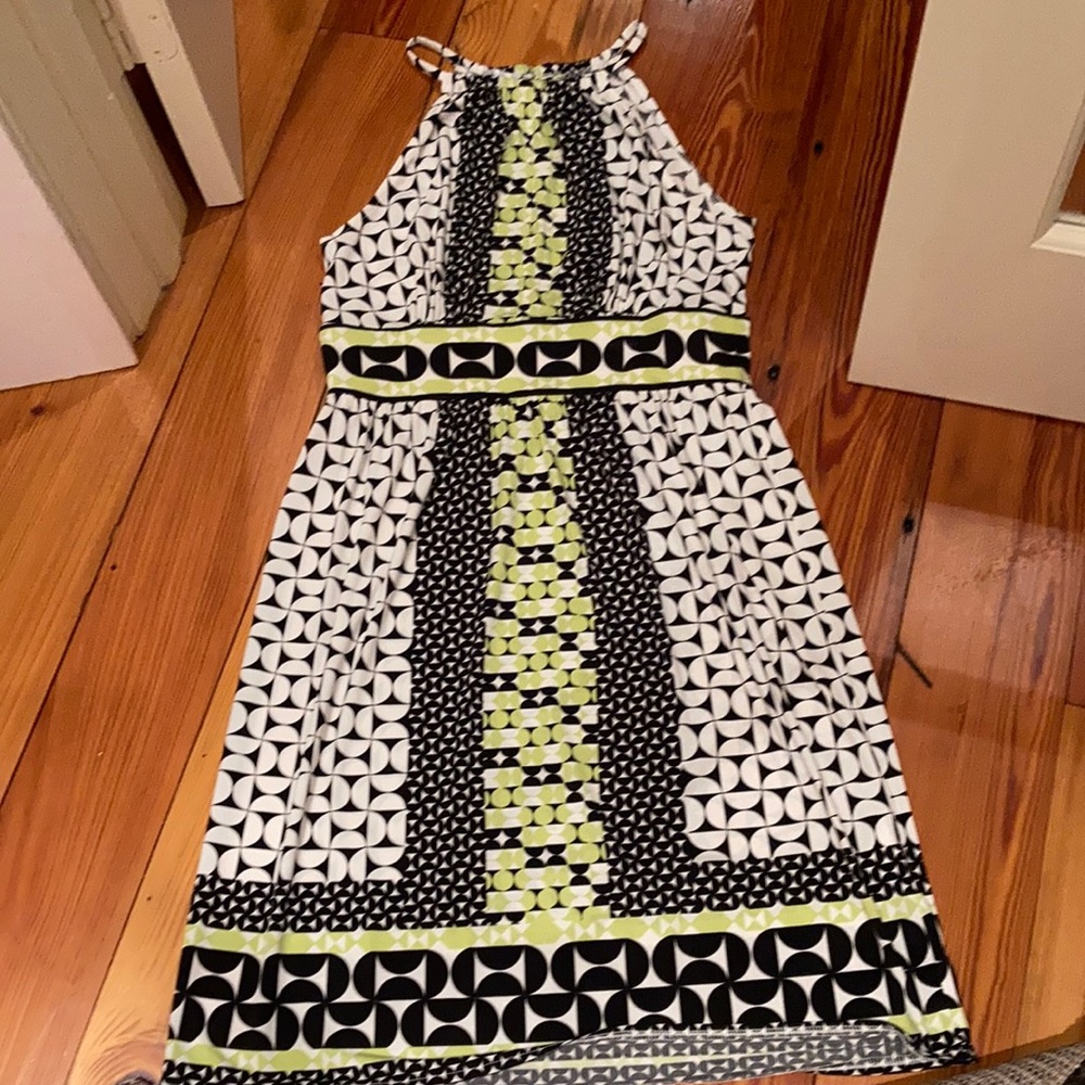 Adorable, sexy and slimming dress 8